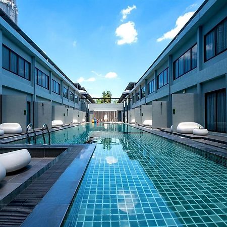 S Ratchada Leisure Hotel - SHA PLUS Bangkok Exterior foto The swimming pool at the hotel