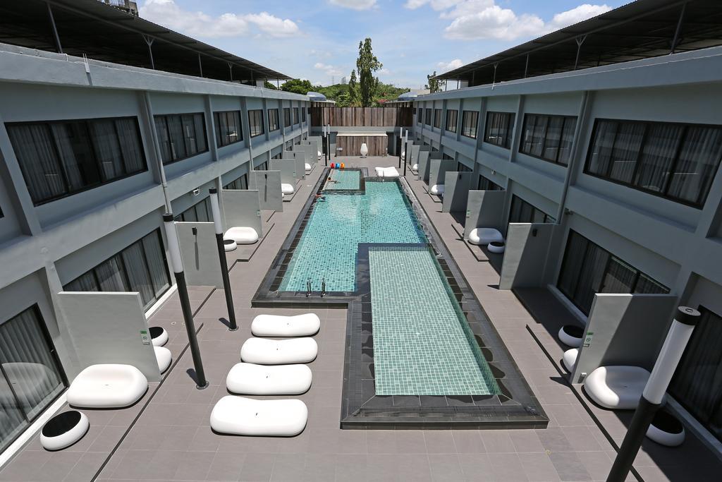 S Ratchada Leisure Hotel - SHA PLUS Bangkok Exterior foto The hotel's pool