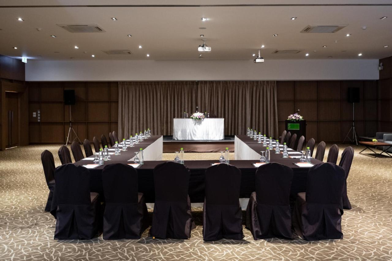S Ratchada Leisure Hotel - SHA PLUS Bangkok Exterior foto Meeting room
